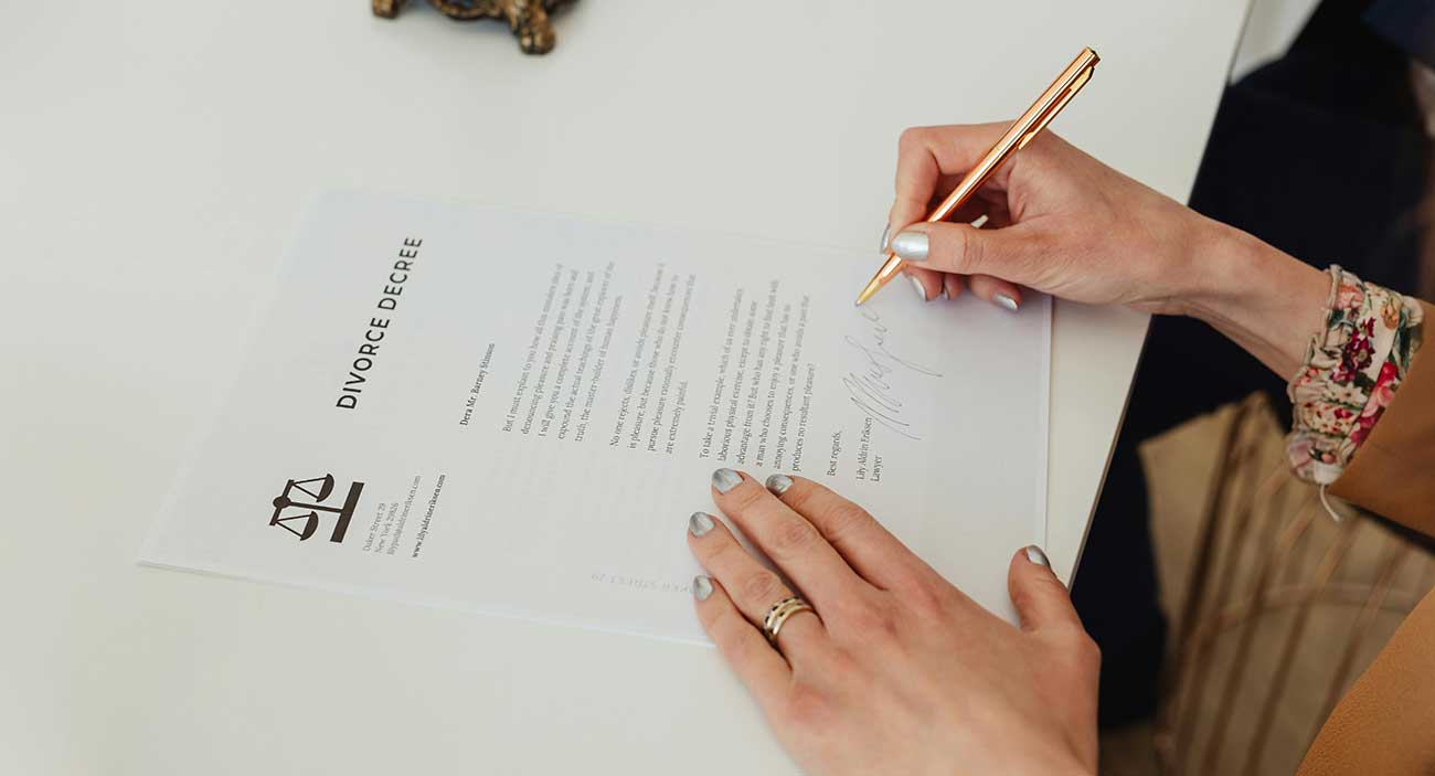 pexels-karola-g-7876053